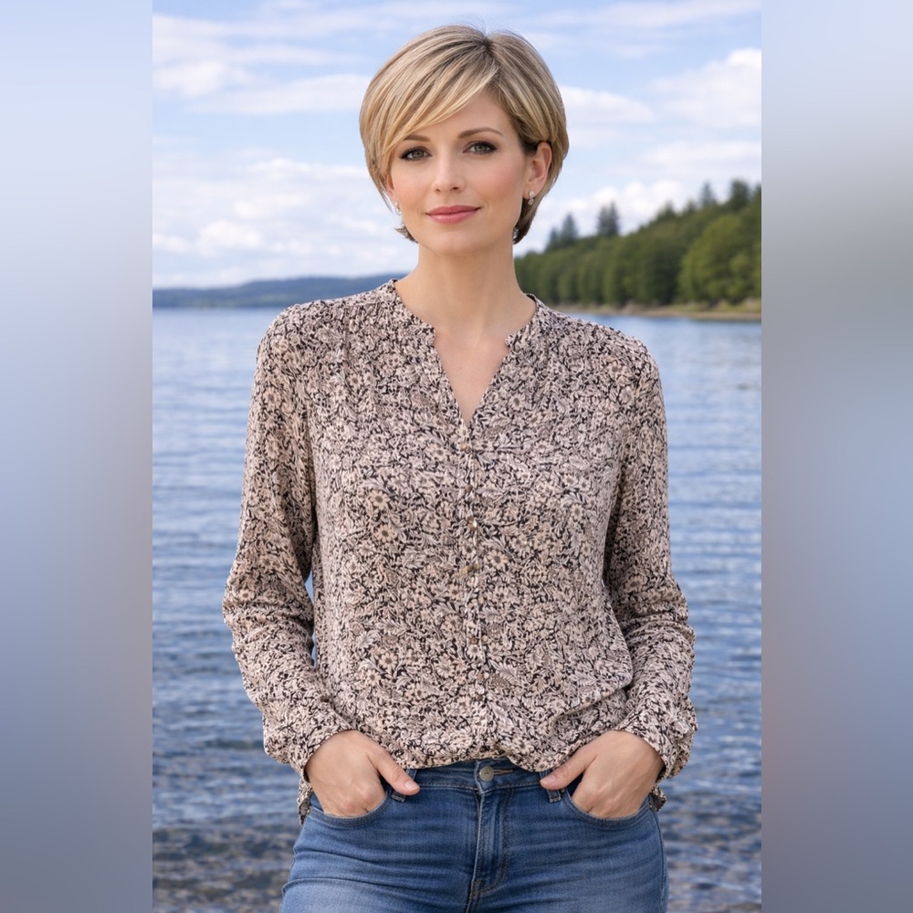 ⭐️ Ann Taylor Factory Burgandy, Black and Cream Floral Blouse - Picture 3 of 10